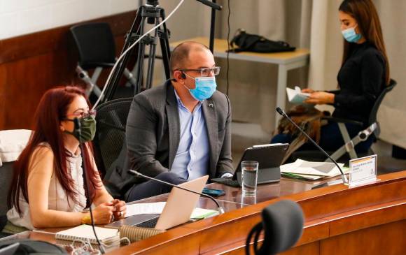 El gerente de EPM, Jorge Andrés Carrillo, asistió a debate de control político en el Concejo de Medellín. Foto: Edwin Bustamante Restrepo