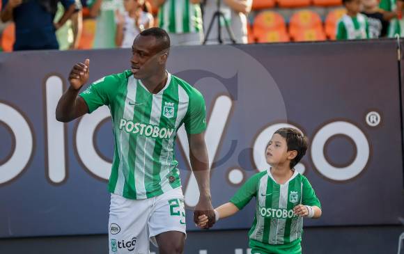 El voalnte Baldomero Perlaza estará tres meses fuera de las canchas por su luxación de tobillo. FOTO JAIME PÉREZ