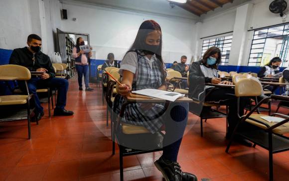 En 2021, Medellín espera un giro de 9.000 millones pesos para adecuar las aulas de las 229 instituciones educativas en la ciudad. FOTO MANUEL SALDARRIAGA