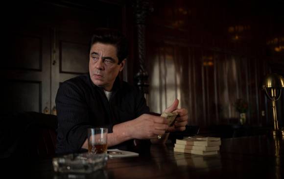 Benicio del Toro en Ni un paso en falso (No sudden move). Ya está disponible en HBO. FOTO Cortesía