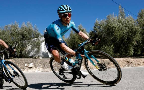 El corredor colombiano Miguel Ángel López fue uno de los protagonistas de la etapa de la Vuelta a Andalucía, en la que ocupó la segunda casilla. FOTO @ASTANA