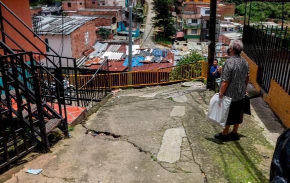 Son 84 las personas afectadas por las grietas que amenazan con un colapso en Villa Guadalupe. 