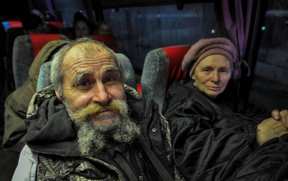Refugiados Ucranianos llegan a Rusia. Salieron de su país por los corredores humanitarios. FOTO EFE