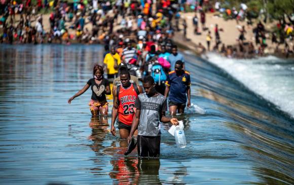 En tan solo una jornada, de acuerdo con Estados Unidos, se llegaron a expulsar 327 haitianos que ingresaron ilegalmente por la frontera sur de ese país. FOTO GETTY