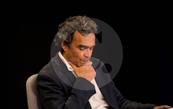 Fajardo fue imputado por la Fiscalía por los delitos de peculado por apropiación en favor de terceros y contrato sin cumplimiento de requisitos legales. FOTO ESTEBAN VANEGAS