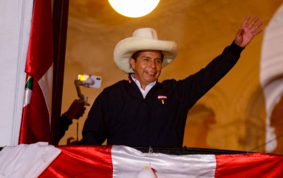 El izquierdista Pedro Castillo es el último presidente electo en Suramérica. Pronto gobernará Perú. FOTO: AFP