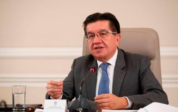 El ministro de Salud Fernando Ruiz Gómez comentó que es imposible que la cepa de covid-19 que han reportado en otros países no llegue a Colombia. FOTO CORTESÍA MINSALUD