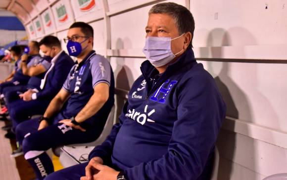“Bolillo” Gómez, exseleccionador de Panamá, Ecuador, Colombia y Guatemala, sustituyó en el banco de Honduras al uruguayo Fabián Coito. FOTO EFE 
