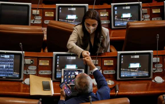 Las seis claves de la moción de censura a Mintic