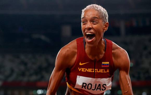 Yulimar alcanzó los 15,67 metros, superando la marca olímpica que ostentaba la camerunesa Francoise Mbango de 15,39 m y el récord mundial de 15,50 m de la ucraniana Inessa Kravets. Foto AFP