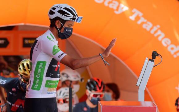 Egan Bernal suma cinco días en el liderato de los jóvenes de la Vuelta a España, carrera en la que hace su estreno. FOTO EFE