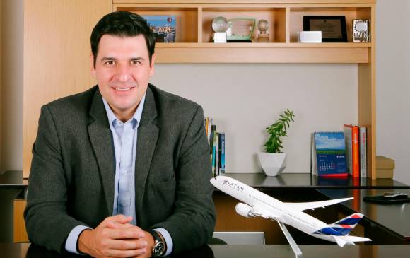 Santiago Álvarez, director ejecutivo de Latam Colombia, afirmó que las rutas turísticas han sido las más fuertes en la recuperación. Su esperanza está en el avance de la vacunación. FOTO Cortesía