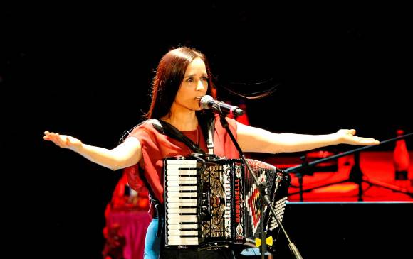 La compositora mexicana vuelve con una canción que habla del renacimiento. Foto: Juan Antonio Sánchez