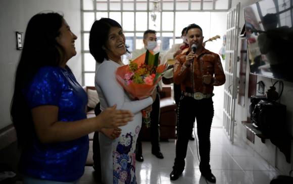 Para evitar aglomeraciones en el comercio se aplazó dos semanas la celebración del Día de la Madre en Antioquía. FOTO Archivo Colprensa