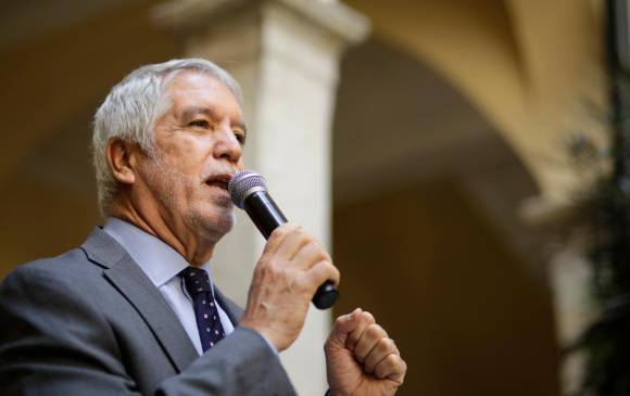 El precandidato presidencial Enrique Peñalosa fue ingresado de urgencias para realizarle diferentes exámenes médicos tras dar positivo por covid 19. FOTO COLPRENSA.