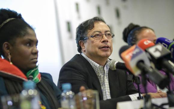 En la imagen Francia Márquez y el senador Gustavo Petro. FOTO COLPRENSA