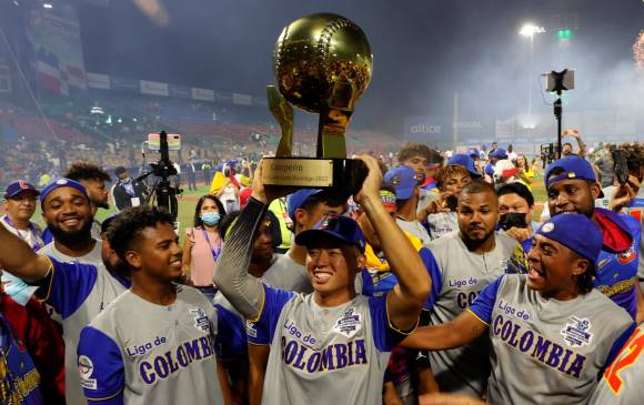 Los colombianos celebraron el título histórico alcanzado en República Dominicana. FOTO EFE