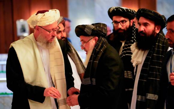 Una delegación conformada por doce miembros del gobierno talibán se reunió en Moscú con los representantes de diez países, en su mayoría vecinos de Afganistán. FOTO EFE