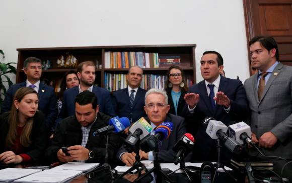 El texto fue expuesto por el expresidente y exsenador Álvaro Uribe Vélez a través de sus redes sociales. FOTO: COLPRENSA