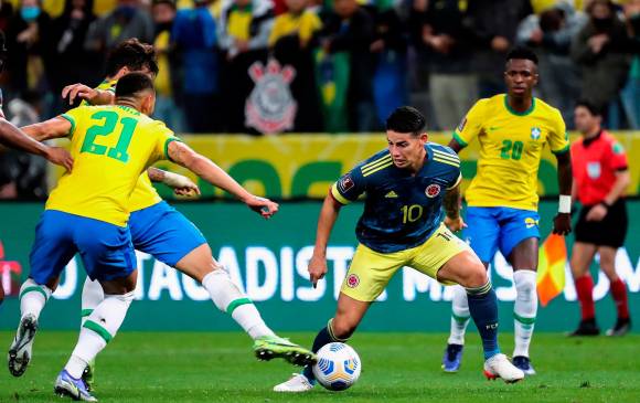 Una de las dudas que tiene por resolver el técnico Reinaldo Rueda es si James Rodríguez será o no inicialista frente a los paraguayos. FOTO efe 