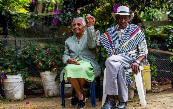 Hermelina y Elías en su finca. Llevan 70 años de casados. FOTO: Julio César Herrera