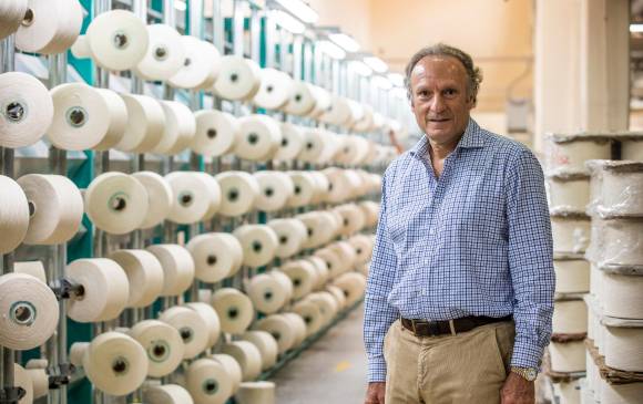 Gustavo Alberto Lenis Steffens, presidente de Fabricato, sostiene que la empresa viene incrementando su producción y está trabajando al 80% de su capacidad. FOTO Carlos Velásquez.