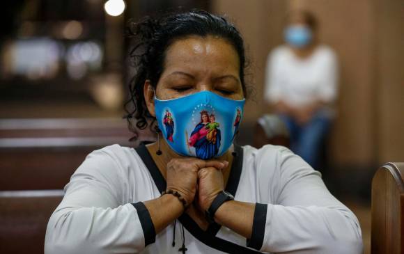 Según el Catecismo de la Iglesia Católica, la fe es “la respuesta del hombre a Dios que se revela y se entrega a él”. Foto: Manuel Saldarriaga Quintero.