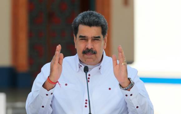 Maduro dice que grupo que combate en la frontera "se viste de guerrillero"