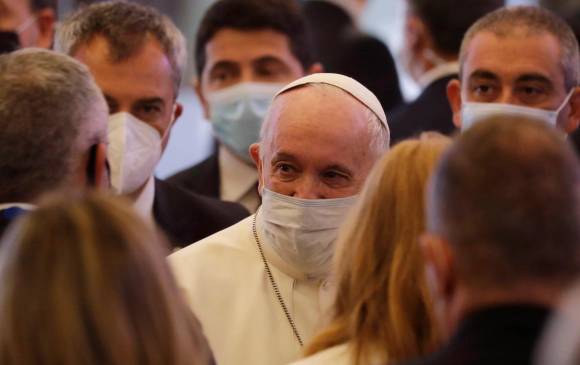 El Papa Francisco retomó las audiencias públicas que estaban suspendidas desde octubre, por la pandemia de la covid-19. FOTO EFE