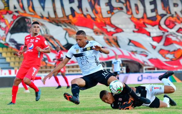 Águilas empató 1-1 con América, en el partido disputado en el estadio de Palmira. FOTO DIMAYOR