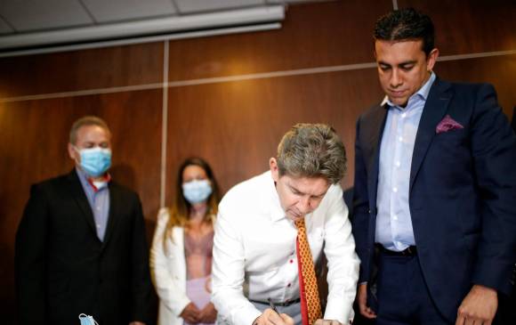 Pérez busca recaudar, al menos, 1.1 millones de firmas para avalar su candidatura. FOTO COLPRENSA