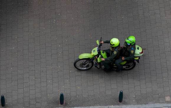 En la imagen dos patrulleros de la Policía Nacional. FOTO ARCHIVO EDWIN BUSTAMANTE 