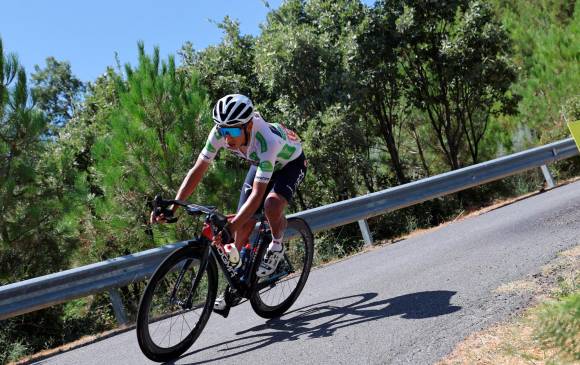 Egan Bernal es el mejor corredor joven de la presente edición de la Vuelta a España, en la que hace su debut. FOTO EFE