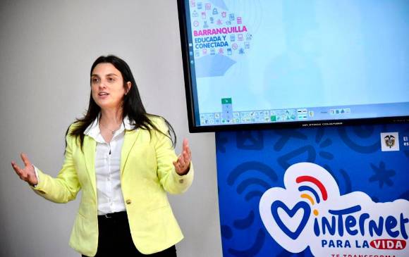 La ministra de las TIC, Karen Abudinen, destacó las bondades de la estrategia Vende Digital. FOTO COLPRENSA