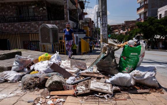 Según reportes ciudadanos, este jueves varios sectores de Belén, El Poblado y el norte de Medellín tenían residuos acumulados. FOTO IMAGEN DE REFERENCIA CARLOS VELÁSQUEZ