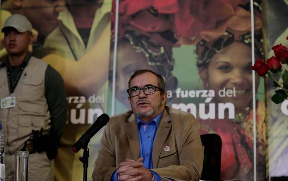 Rodrigo Londoño, presidente del Partido Comunes, ha dicho que para que haya coherencia, quienes defienden el Acuerdo de Paz deben recibirlos. FOTO COLPRENSA