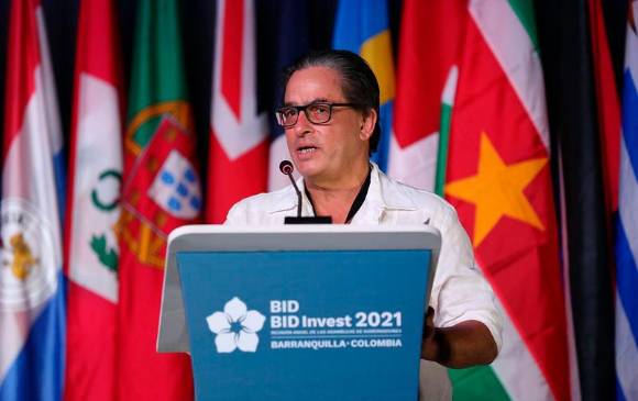 En asamblea del BID, ministro de Hacienda, Alberto Carrasquilla, insiste en que llevará al Congreso proyecto de reforma fiscal. FOTO cortesía
