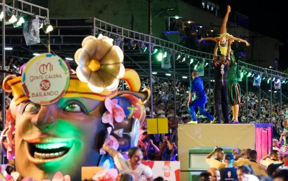 Para los conciertos, presentaciones, desfiles y despachos gastronómicos de la Feria de Cali, será necesario presentar el certificado de vacunación. FOTO COLPRENSA - EL PAÍS