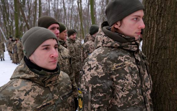 Buques de guerra y tropas: se calentó Ucrania 