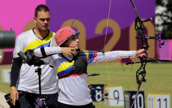 Valentina Acosta y Daniel Pineda, arqueros de Colombia. FOTO CORTESÍA COMITÉ OLÍMPICO COLOMBIANO