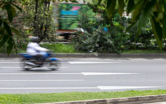 La reducción de la velocidad en vías y avenidas se sustenta en considerar que si hay menos velocidad los accidentes se reducen. Foto: Edwin Bustamante