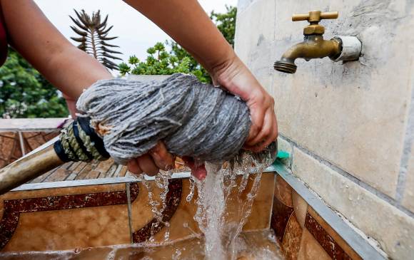 La interrupción programada se hace debido a labores del lavado de tanques de agua de EPM. FOTO CLARA BARROS