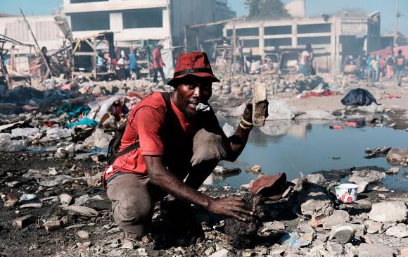 Más de la mitad de la población haitiana permanece en la pobreza, según el Banco Mundial, pese a la ayuda internacional. FOTO Getty
