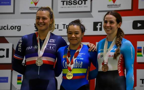 Martha Bayona (centro), figura en Copa de Naciones. FOTO CORTESÍA FEDECICLISMO