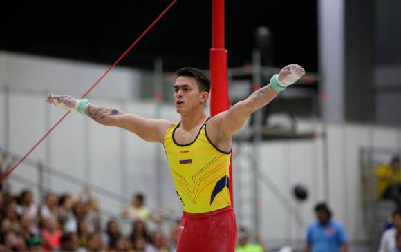 El gimnasta colombiano, Jossimar Calvo, sufrió otro revés en su carrera deportiva, pero lo asumió con madurez. FOTO colprensa