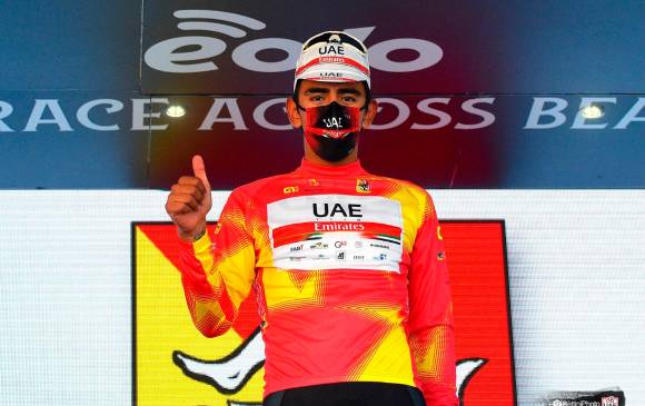 Juan Sebastián Molano es líder en Sicilia, le sigue el italiano Albanese a 4 segundos. Foto @TeamEmiratesUAE 