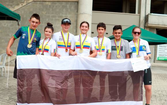 Los integrantes de la delegación de El Carmen de Viboral se coronaron campeones del Campeonato Nacional Interclubes de ciclismo. FOTO CORTESÍA FEDECICLISMO Y LIGA DE CICLISMO DEL VALLE