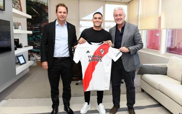 Juan Fernando Quintero ha estado en ocho clubes durante su carrera deportiva. FOTO TWITTER RIVER PLATE