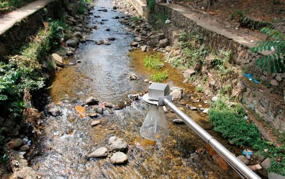 En el Valle de Aburrá hay instalados 81 de estos sensores en algunas de las principales quebradas y a lo largo del río Medellín (14). FOTO Cortesía Siata