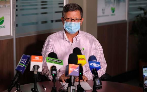El gobernador encargado del departamento, Luis Fernando Suárez, decretó nuevas medidas. FOTO Edwin Bustamante